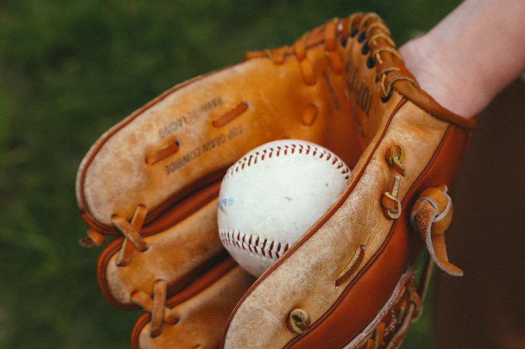 The Legacy of the Rawlings Baseball Glove